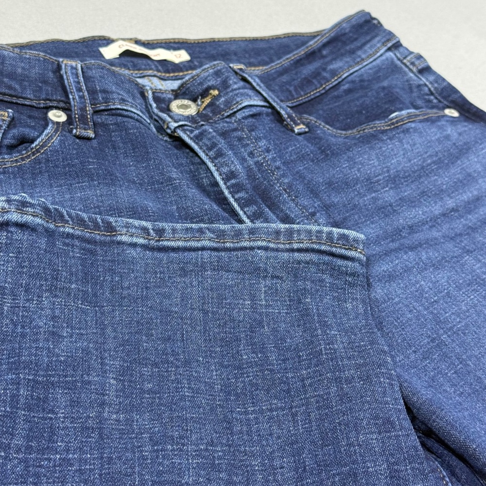 Levis Classic Straight Leg Jeans Blue Denim Medium Wash Womens 12S W31 L28